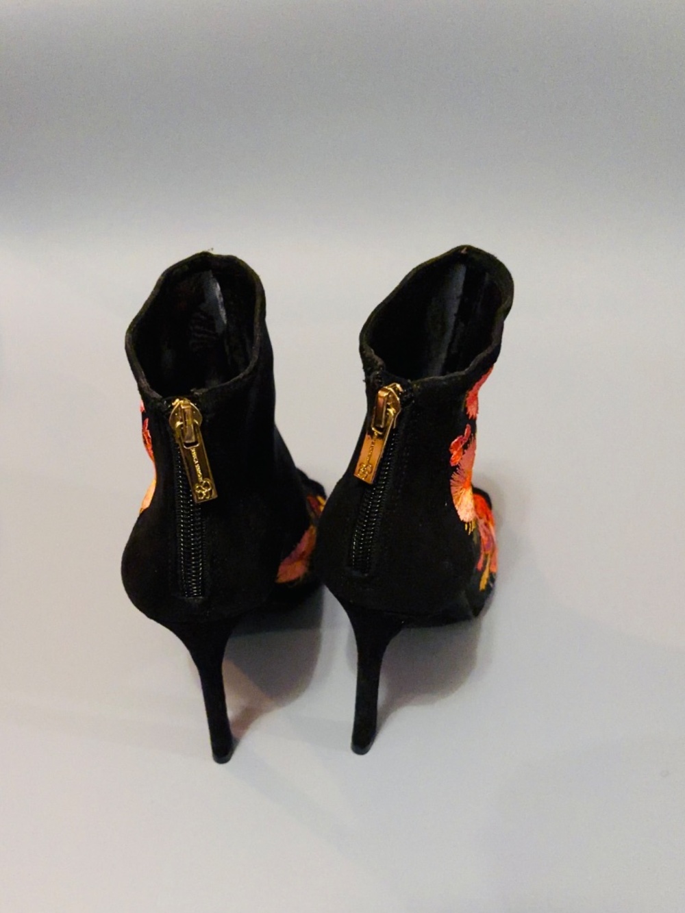 Jessica Simpson Black Floral Pump Peep ToeSz 6 1/2 Back Zip - Picture 7 of 9